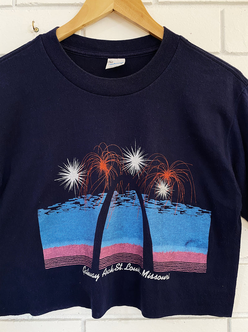 Vintage Tourist - Gateway Arch Navy Cropped Tee - Small