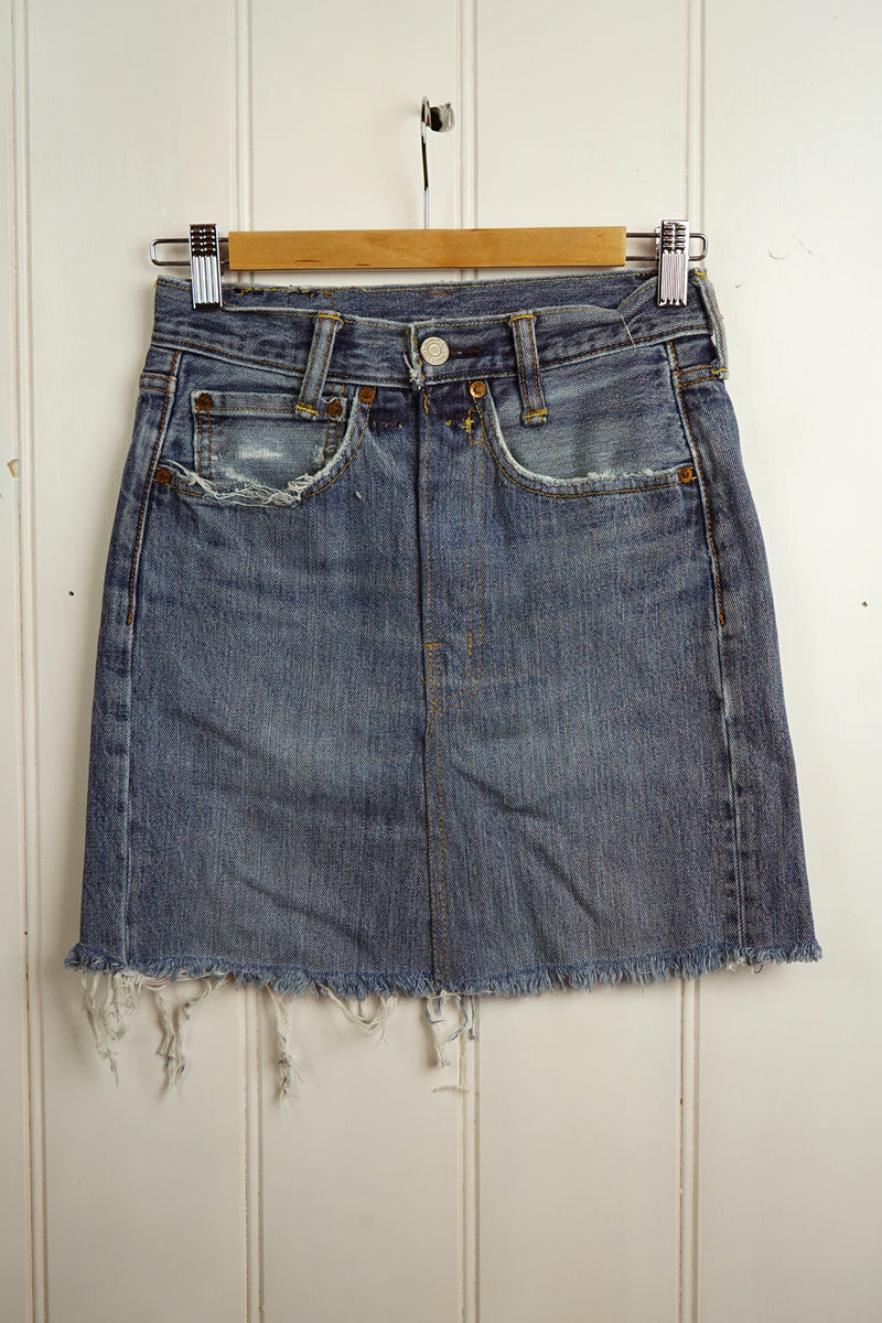 Vintage Levis - Denim Skirt 1005 - 26" (Small)